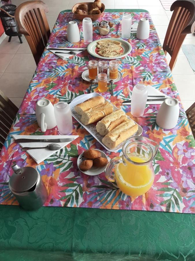 サン・ジョゼフ La Kazanou Bed & Breakfast エクステリア 写真
